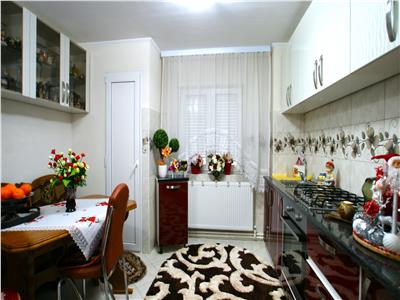 Apartament foarte spatios in Brad