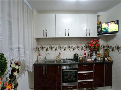 Apartament foarte spatios in Brad