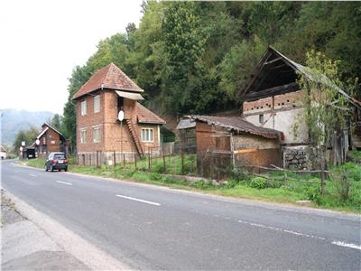 Casa traditionala in Sat Zdrapti, Comuna Ciscior, Judetul Hunedoara.
EXCLUSIV - comision 0