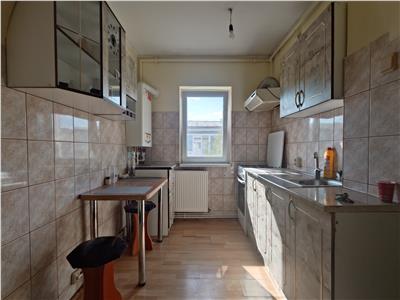 Garsoniera spatioasa, balcon inchis, Strada Duiliu Zamfirescu, etaj 4/4