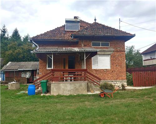 Casa cu teren, aproape de centrul balneo-termal Vata Bai