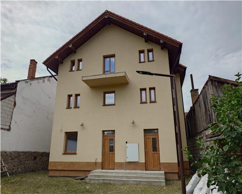 Cladire noua, ideala pentru cazare sau spatii de birouri in Brad, Hd