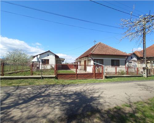 Casa si teren Baia de Cris